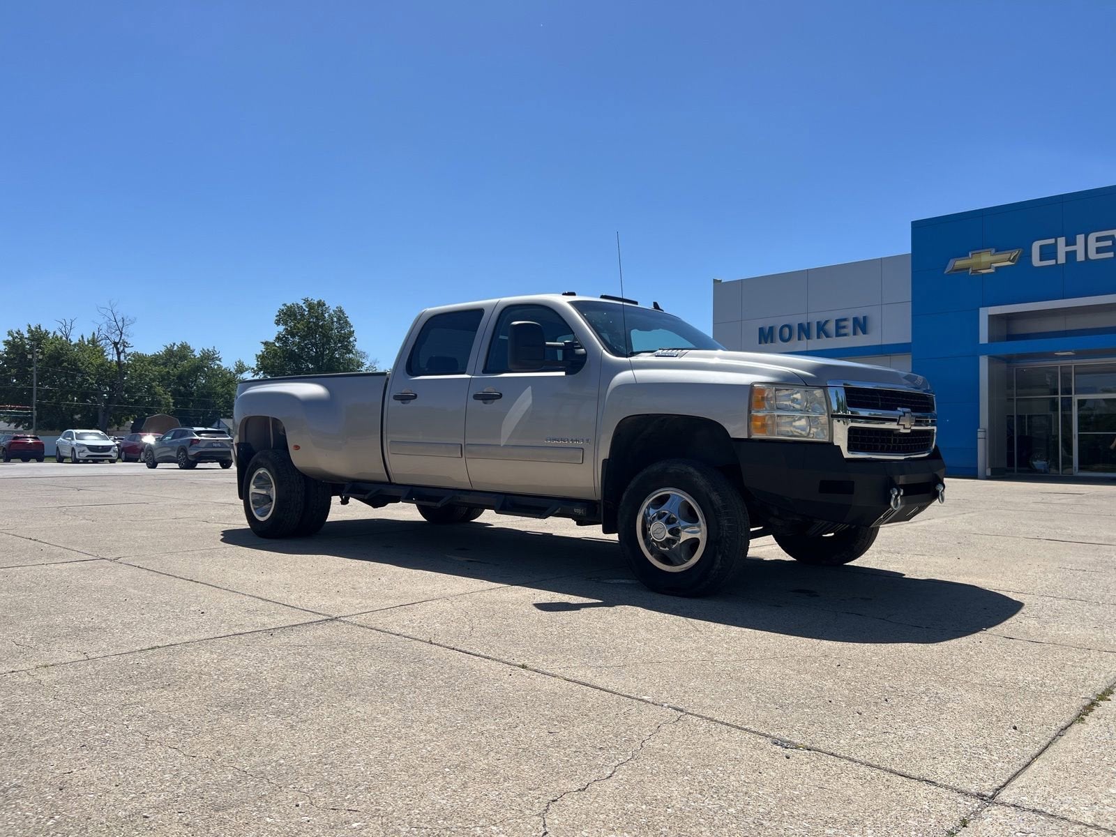 2008 Chevrolet Silverado 3500 HD DRW LT w/2LT in Silver Birch Metallic — front three-quarter view