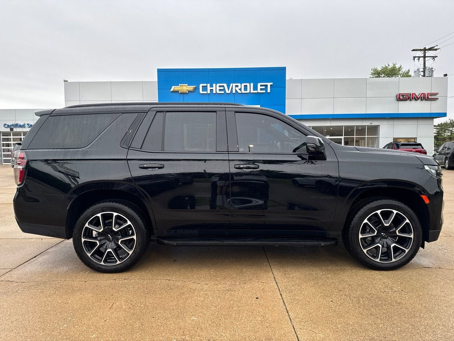 2024 Chevrolet Tahoe — side profile view